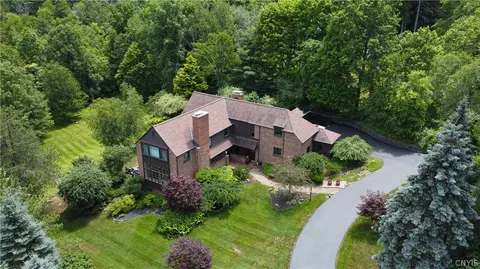 1715 Sherman Dr, New Hartford, NY 13413