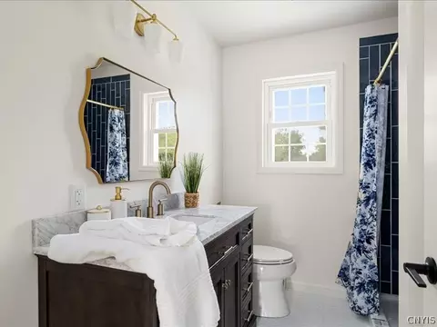 Bath - 1391 Middle Rd, Oneida, NY 13421 photo 2 of 6