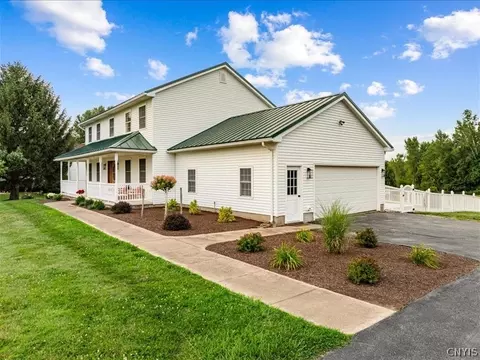 Exterior - 1391 Middle Rd, Oneida, NY 13421 photo 4 of 6