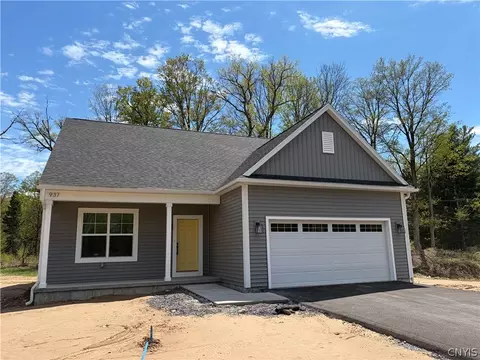 937 Park Dr, Rome, NY 13441