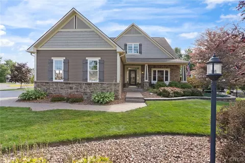 3276 Twilight Ct, Lysander, NY 13027