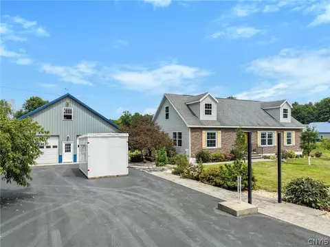 700 Kibby Rd, Lysander, NY 13027
