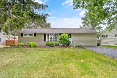 116 Sheraton Rd, Onondaga, NY 13219