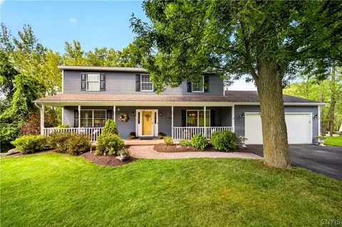 7891 E Ridge Pointe Dr, Fayetteville, NY 13066