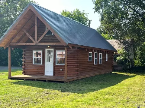 173 Madison St, Augusta, NY 13425