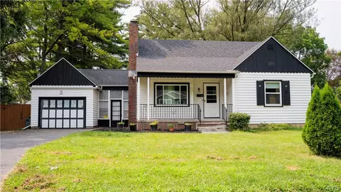 75 Garrow St, Auburn, NY 13021