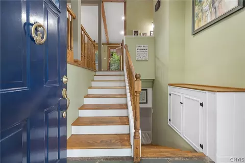 Entry Way - 5006 Woodside Rd, Fayetteville, NY 13066 photo 1 of 2