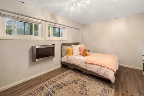 Bedroom - 5006 Woodside Rd, Fayetteville, NY 13066 photo 3 of 4