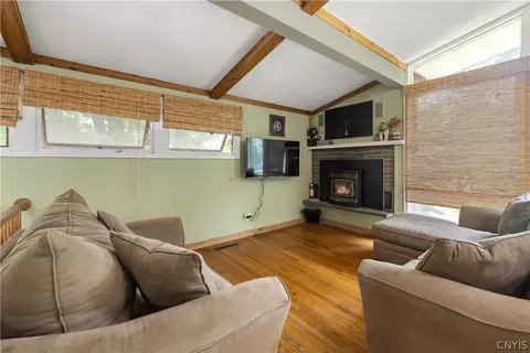Living - 5006 Woodside Rd, Fayetteville, NY 13066 photo 2 of 4