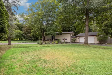 Exterior - 5006 Woodside Rd, Fayetteville, NY 13066 photo 1 of 8