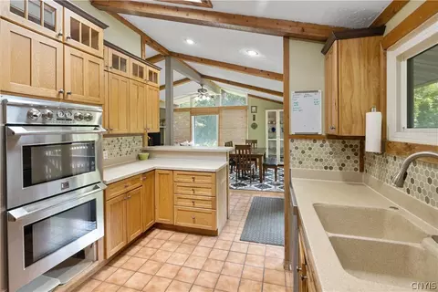 Kitchen - 5006 Woodside Rd, Fayetteville, NY 13066 photo 2 of 4