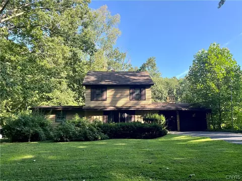1030 Fay St, Volney, NY 13069