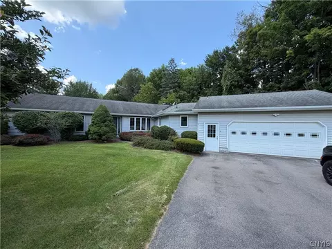 6481 N Manlius Rd, Kirkville, NY 13082