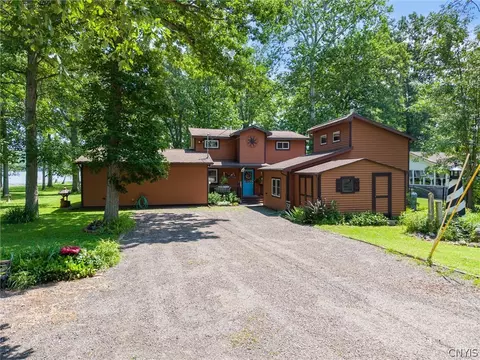 185 Fire Lane 12, Cato, NY 13080
