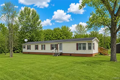 12114 Duck Lake Rd, Victory, NY 13143