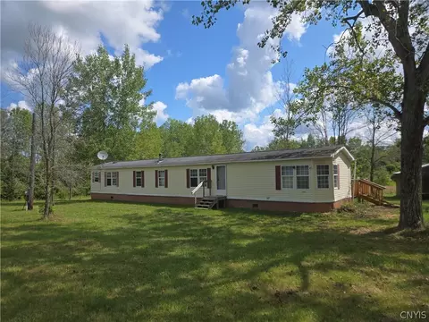 12114 Duck Lake Rd, Victory, NY 13143