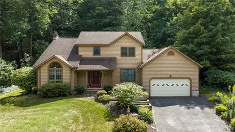 5169 Wagon Trails End, Onondaga, NY 13215