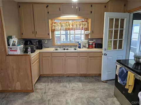 Kitchen - 8435 Shepherd Rd, Brutus, NY 13166 photo 1 of 2