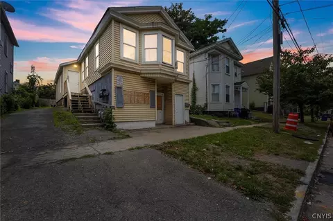 249 Lilac St, Syracuse, NY 13208