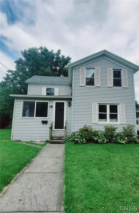 18 Maple St, Auburn, NY 13021