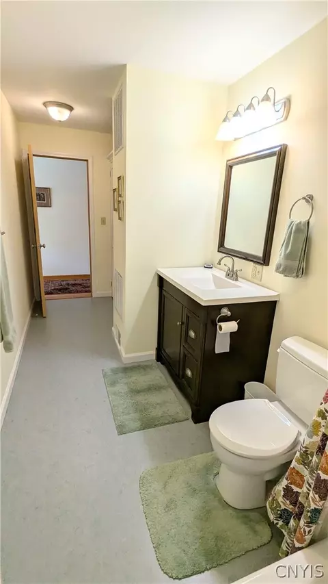 Bath - 232 Burt Rd, Herkimer, NY 13350 photo 2 of 3