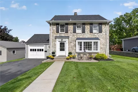 77 Hartford Terrace Ter, New Hartford, NY 13413
