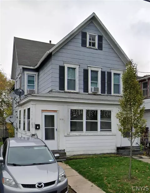171 Briggs St, Syracuse, NY 13208
