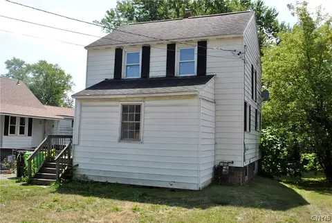 231 Richfield Blvd, Salina, NY 13211