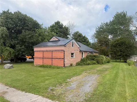 206 Woolsey St, Hounsfield, NY 13685