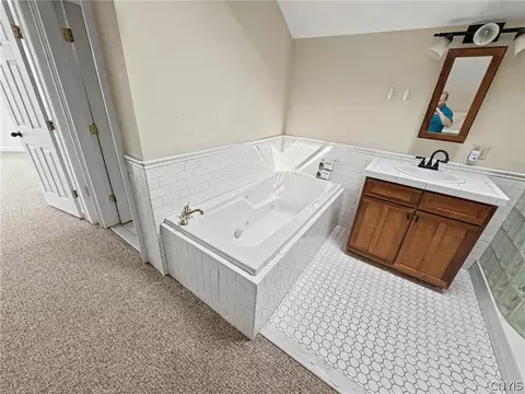 Bath - 367-369 Etna Rd, Ithaca, NY 14850 photo 3 of 7