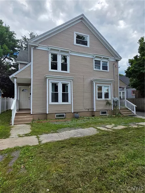 15-17 Garden St, Whitestown, NY 13492