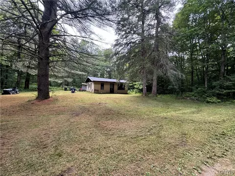 315 Old State Rd, Redfield, NY 13437