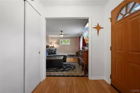 Entry Way - 5231 Emhoff Rd, Fenner, NY 13037 photo 2 of 3