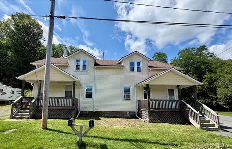 2375 Oneida St, Clayville, NY 13322