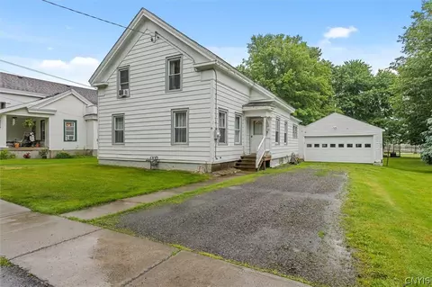 20 E Maple Ave, Morrisville, NY 13408