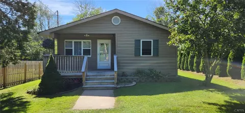 3573 County Route 57, Volney, NY 13126
