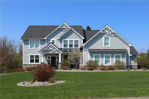 9118 Whistling Swan Ln, Manlius, NY 13104