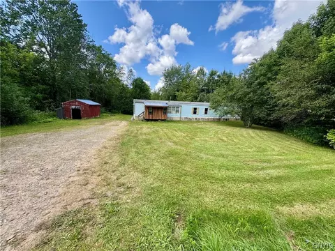 249 S Albion Rd, Albion, NY 13302