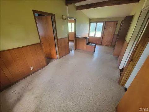 Entry Way - 7670 River Rd, Lysander, NY 13027 photo 3 of 3