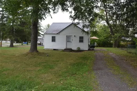 6128 Riley Rd, Cicero, NY 13039