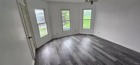 Bedroom - 100 Summit Ave, Geddes, NY 13209 photo 3 of 5
