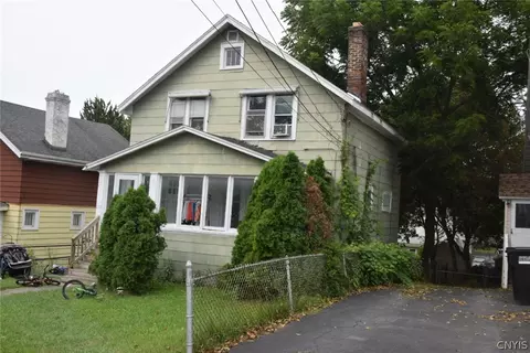 118 Champlin Dr, Syracuse, NY 13206