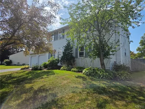 8373 Datum Ln, Baldwinsville, NY 13027