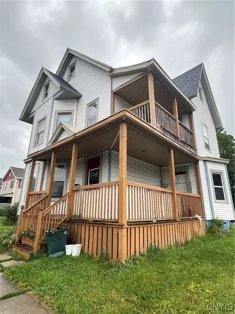1223 West St, Utica, NY 13501