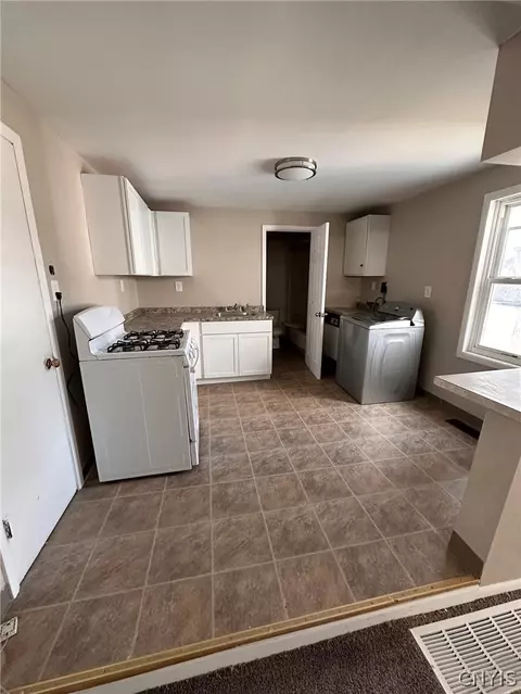 53 E Genesee St #51, Lysander, NY 13027 photo 4