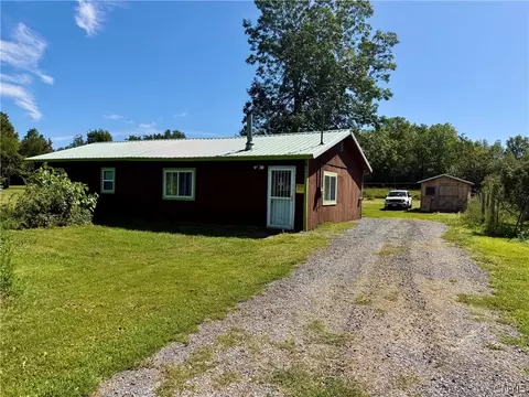 25622 Oconner Rd, Dexter, NY 13634