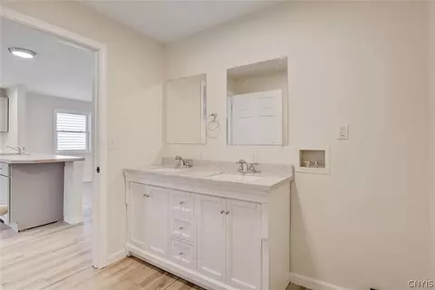 Bath - 1002 Park St, Syracuse, NY 13208 photo 2 of 2