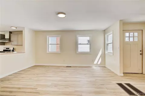 Living - 1002 Park St, Syracuse, NY 13208 photo 2 of 4