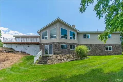 27747 Water St, Lyme, NY 13622