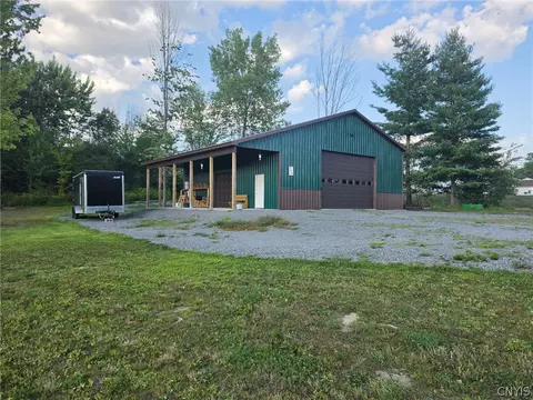 198 Dry Bridge Rd, Hastings, NY 13036